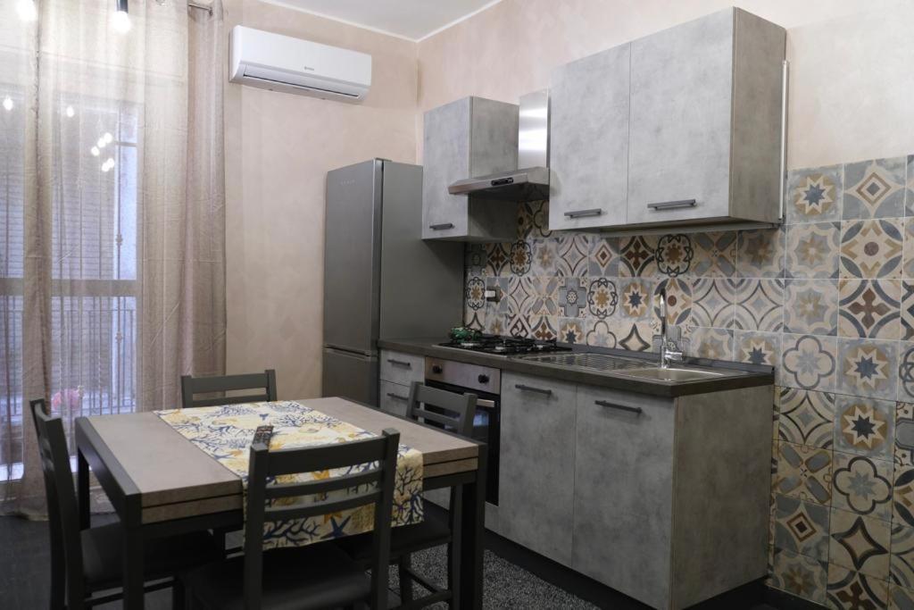 Sweet House Melania Apartment Catania Bagian luar foto